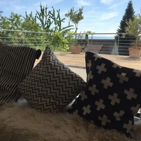 Zuhause Mit Berg-und Bodenseesicht * 마르크도르프