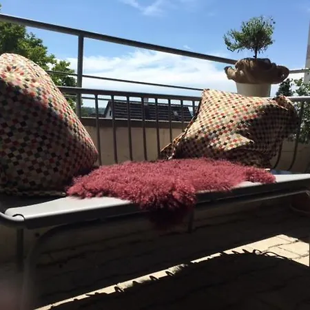 아파트 Zuhause Mit Berg-und Bodenseesicht *